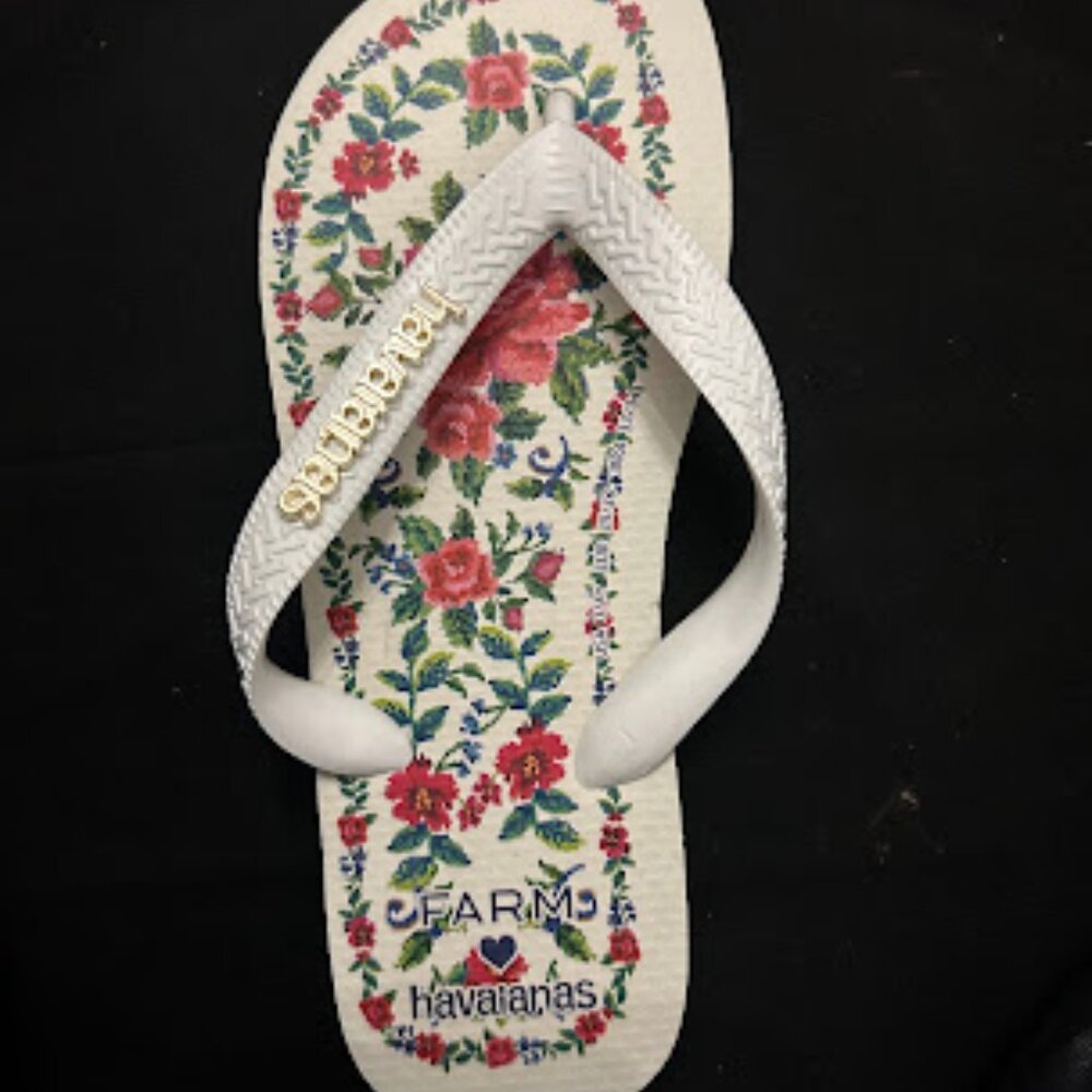 NEW FARM Rio Havaianas Flower Tapestry Top Flip Flops - Picture 7 of 8